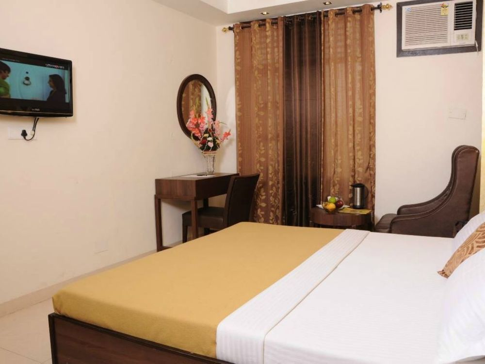 Hotel Diamond Inn Chandīgarh Exterior foto